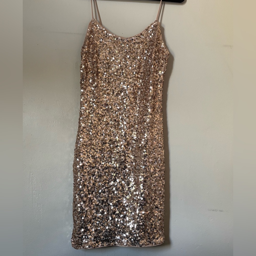 Gold Tank Party Dress Sequence